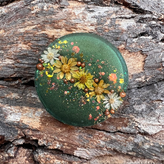 Circle tag medium - pearly meadows