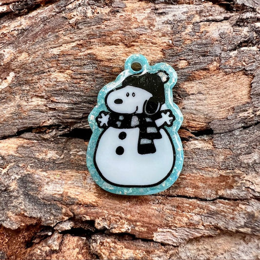 Snoopy snowman tag small
