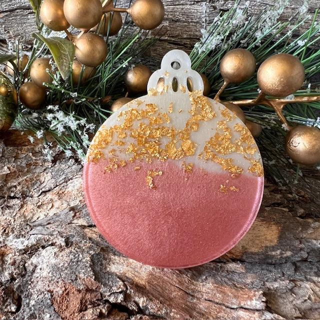 Lustre bauble design