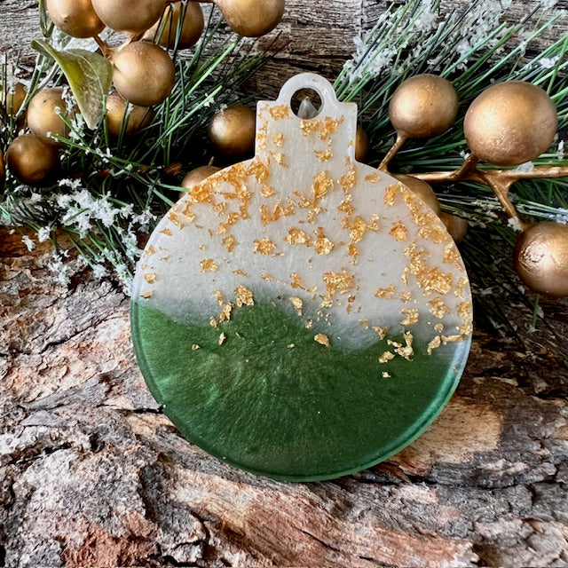 Lustre bauble design