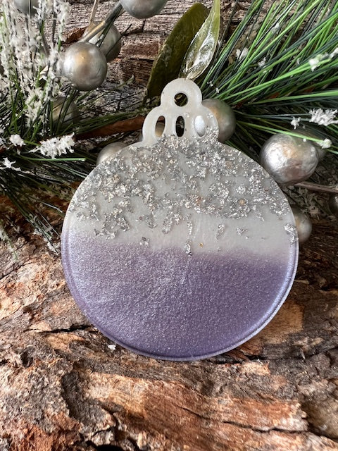 Lustre bauble design