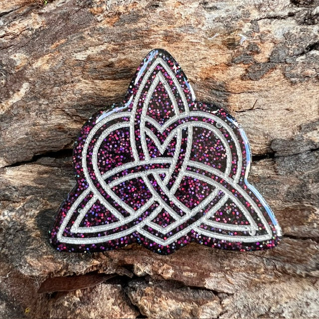 Triquetra tag