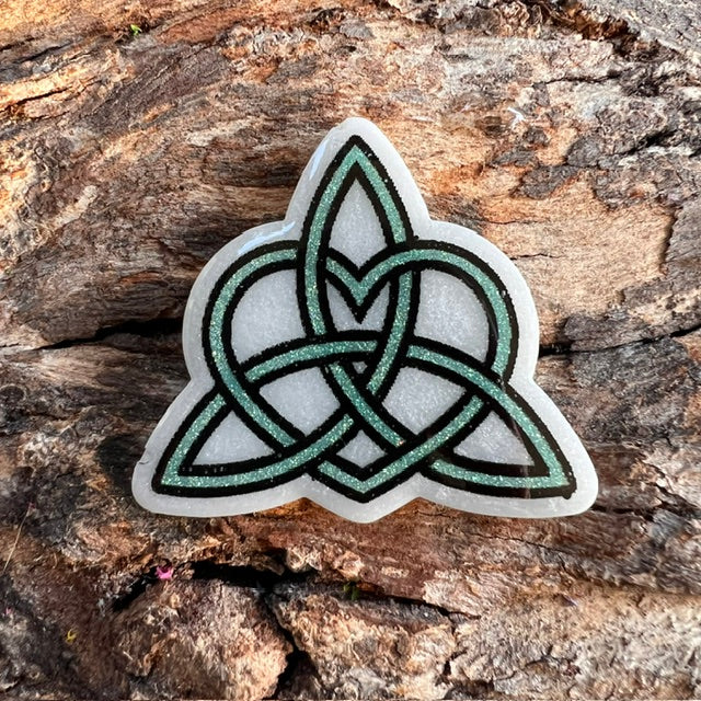 Triquetra tag