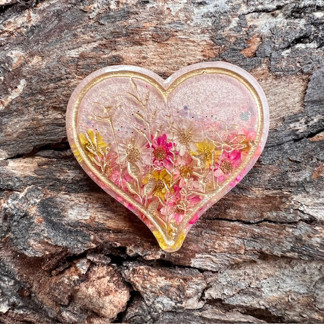 Flower heart tag