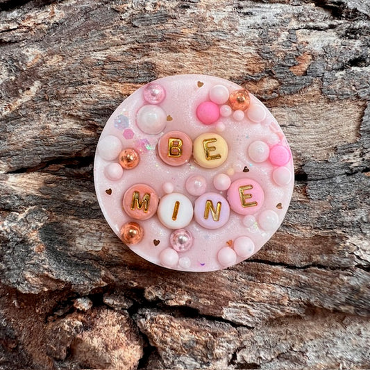 Love tag - circle medium 'be mine'