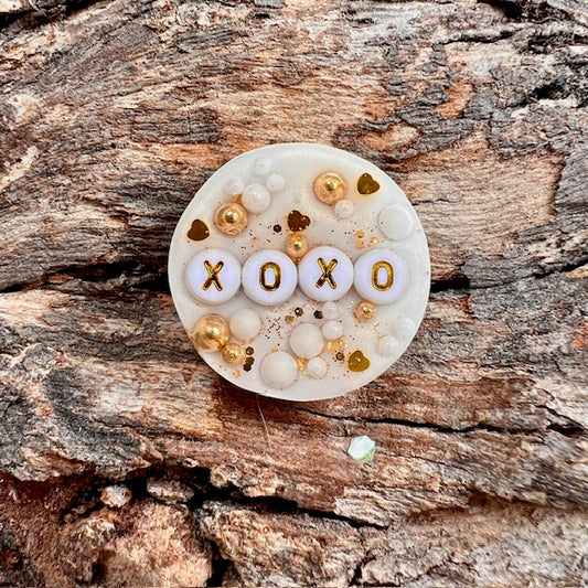 Love tag - circle small 'xoxo'