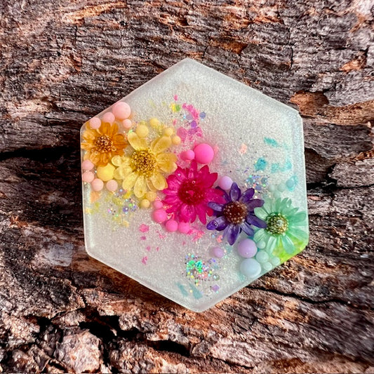 Pearly meadows tag hexagon small